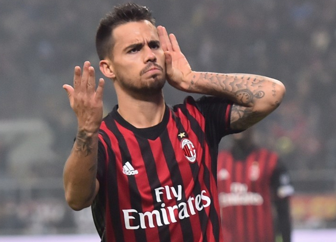 斯洛特：现在萨拉赫在踢非洲杯，对各方来说不再谈他比较合理（斯洛特：萨拉赫正征战非洲杯，此时不再讨论他更为合适）