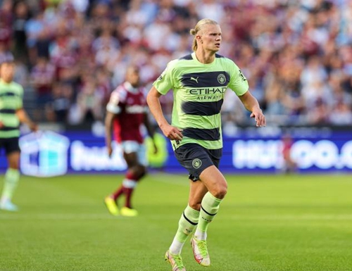 他终于等到属于自己的掌声